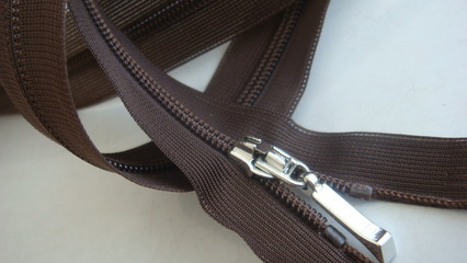 三力拉鏈 品質鑄就品牌，匠心連通世界